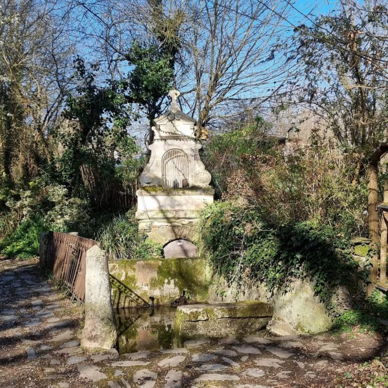 Epiré- fontaine magique-miraculeuse-sainte-guenette-1